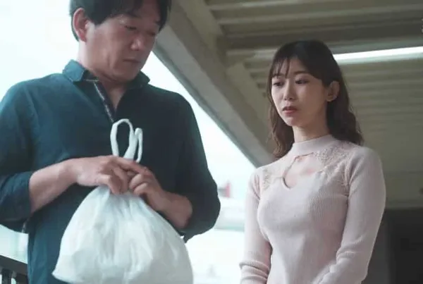 ảnh sex xxx Chạm mặt cô nàng nhà bên thường xuyên phát ra tiếng rên rỉ mỗi đêm